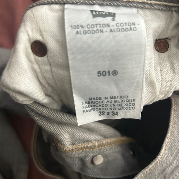 501 Grey Levi’s jean - Picture 3 of 4